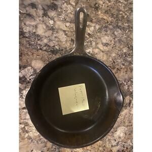 Vintage Unmarked Wagner Ware No. 6 Cast Iron 9 Inch Skillet Pour Spouts Seasoned